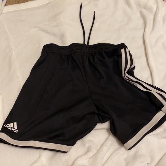 Black and white adidas shorts - Picture 2 of 4